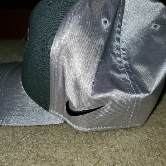 Nike New England Patriots Limited Edition Hat - Picture 4 of 5